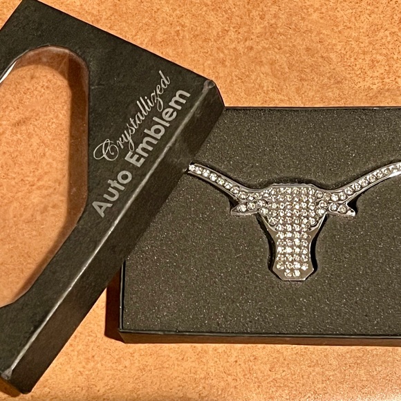 UT University of Texas at Austin Longhorn BEVO Car Emblem NEW - Picture 2 of 4